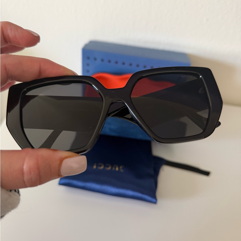 Gucci Black Sunglasses with Gold Double G Accent - Picture 6 of 10